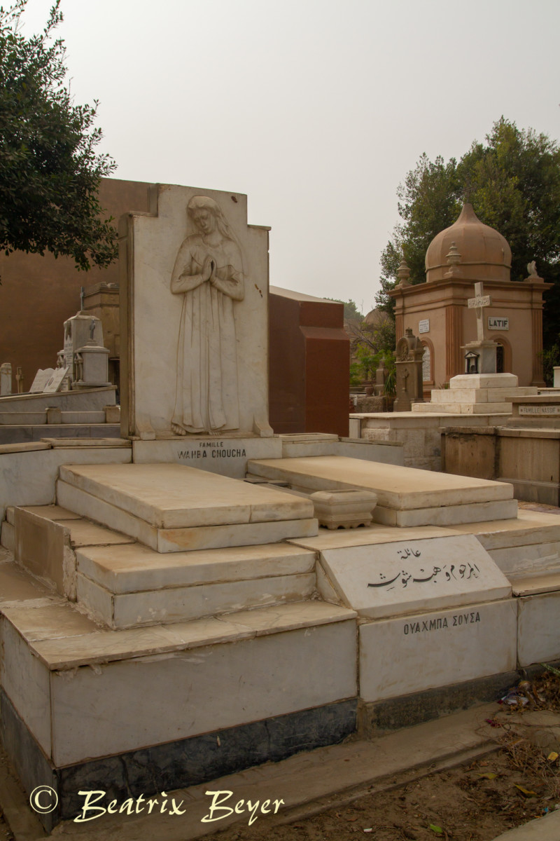 koptischer Friedhof mit einer kleinen Kapelle
